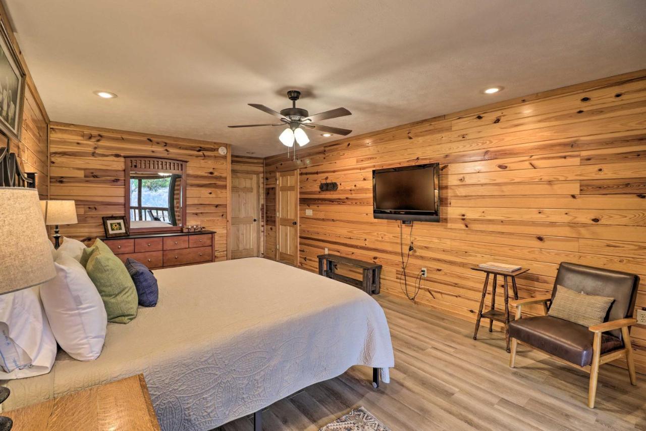 Piney Bluff Retreat With Mountain Views! Vila Exterior foto